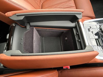 2023 BMW X7 thumbnail 57