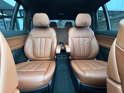2023 BMW X7 photo 7