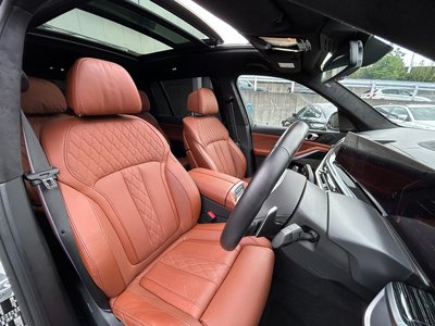 2023 BMW X7 thumbnail 39