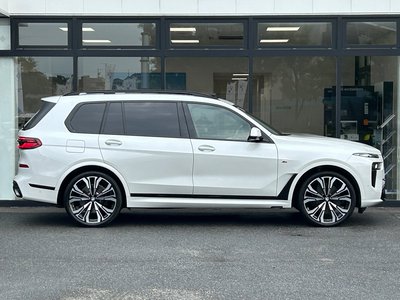 2023 BMW X7 photo 14