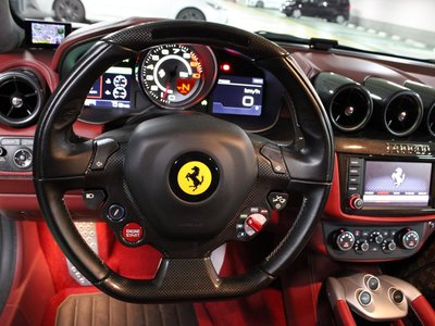 2015 Ferrari FF 缩略图 9