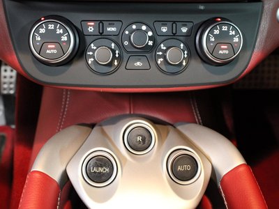 2015 Ferrari FF 缩略图 11