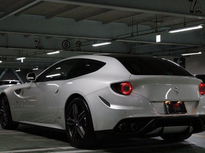 2015 Ferrari FF 缩略图 3