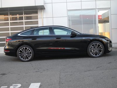 صورة 8 لـ 2025 AUDI A6 SPORTBACK E-TRON