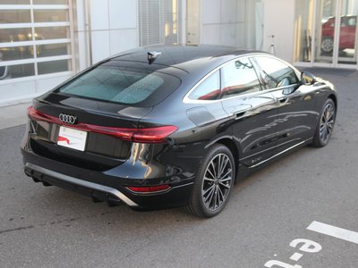 صورة 31 لـ 2025 AUDI A6 SPORTBACK E-TRON