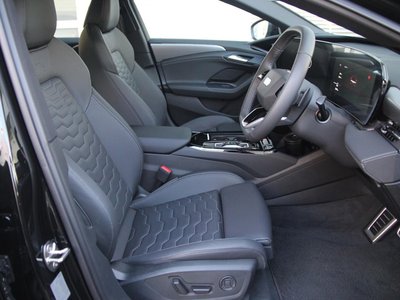 صورة 13 لـ 2025 AUDI A6 SPORTBACK E-TRON