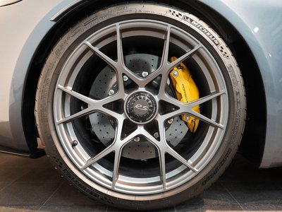 2025 Porsche 718 SPYDER thumbnail 22