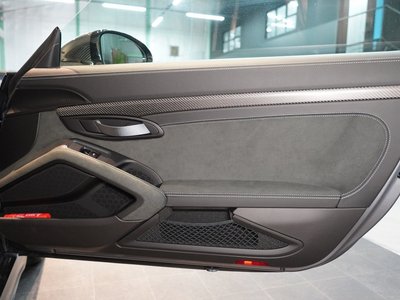 2025 Porsche 718 SPYDER thumbnail 41