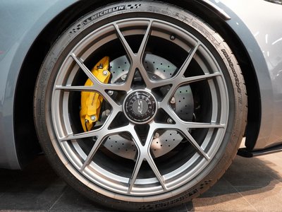 2025 Porsche 718 SPYDER thumbnail 24