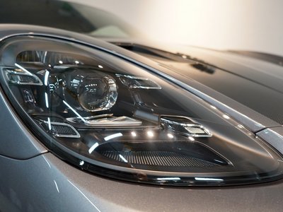 2025 Porsche 718 SPYDER thumbnail 25