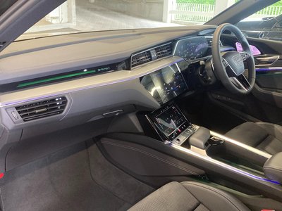 2022 AUDI E-TRON SPORTBACK 照片 8