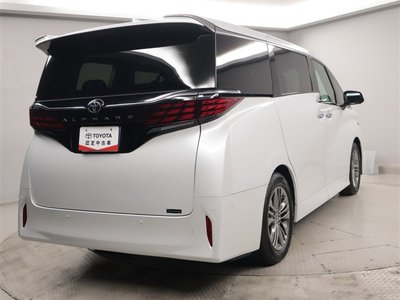 2024 Toyota ALPHARD — фото 3