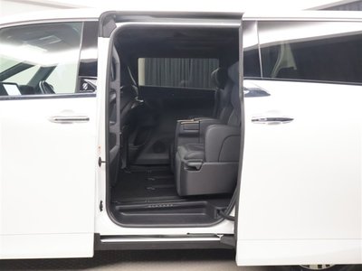 2024 Toyota ALPHARD — фото 32