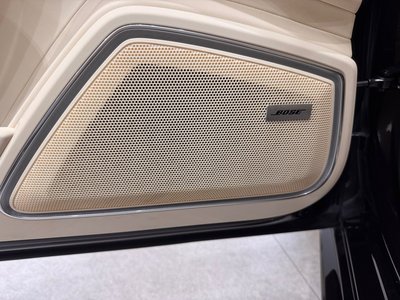 2018 Porsche PANAMERA thumbnail 23