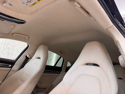 2018 Porsche PANAMERA thumbnail 19