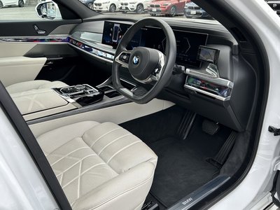 2024 BMW 7 SERIES thumbnail 23