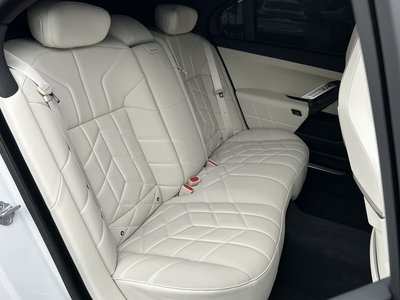 2024 BMW 7 SERIES thumbnail 25