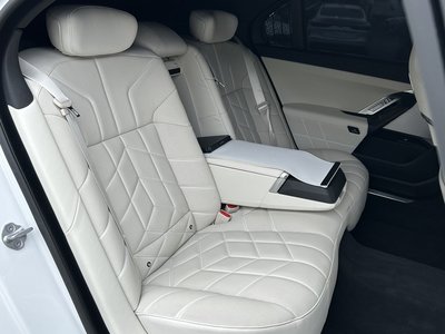 2024 BMW 7 SERIES thumbnail 24