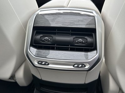 2024 BMW 7 SERIES thumbnail 48