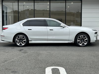 2024 BMW 7 SERIES photo 7