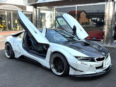 2016 BMW I8 — фото 14