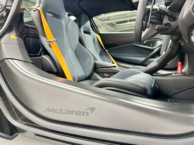 2025 Mclaren 750S thumbnail 25