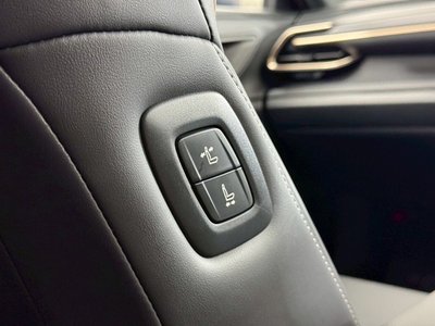 صورة 46 لـ 2025 Toyota CROWN ESTATE
