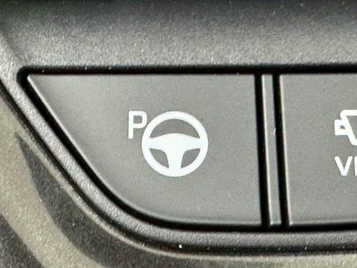 صورة 12 لـ 2025 Toyota CROWN ESTATE
