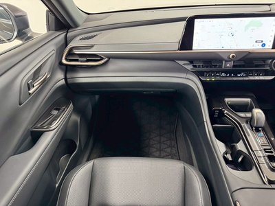 صورة 27 لـ 2025 Toyota CROWN ESTATE