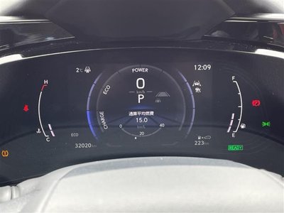 صورة 33 لـ 2023 Lexus NX