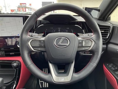 صورة 42 لـ 2023 Lexus NX