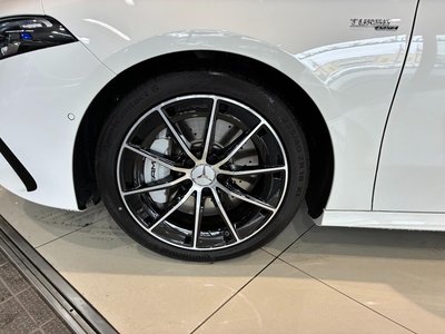 صورة 9 لـ 2025 Mercedes-BENZ A-CLASS AMG