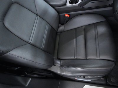 2023 Porsche CAYENNE photo 12