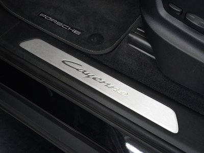 2023 Porsche CAYENNE thumbnail 33