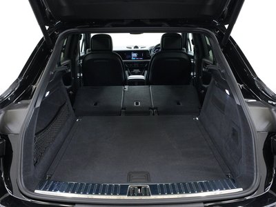 2023 Porsche CAYENNE thumbnail 40