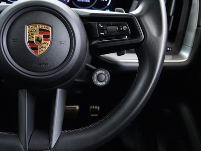 2023 Porsche CAYENNE thumbnail 44