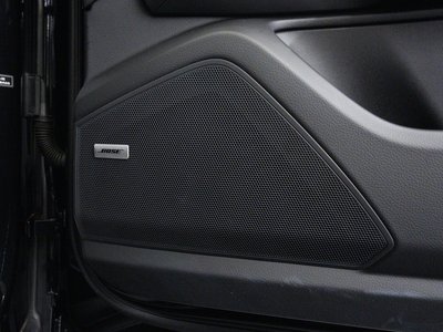 2023 Porsche CAYENNE photo 8