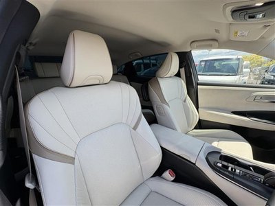 صورة 35 لـ 2023 Toyota CROWN CROSSOVER