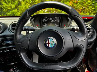 2016 ALFA Romeo 4C — фото 16