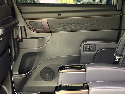 صورة 30 لـ 2024 Toyota ALPHARD
