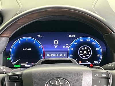 صورة 54 لـ 2024 Toyota ALPHARD