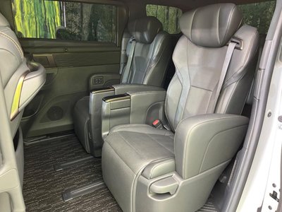 صورة 66 لـ 2024 Toyota ALPHARD