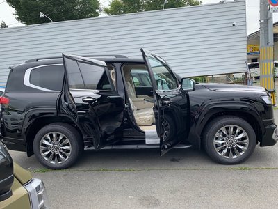 2026 Toyota LAND CRUISER 300 photo 14