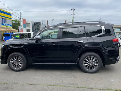 2026 Toyota LAND CRUISER 300 photo 15
