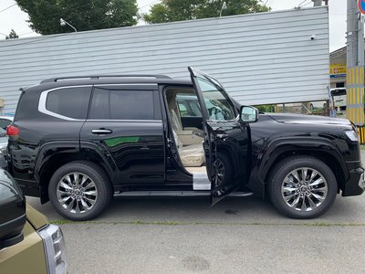 2026 Toyota LAND CRUISER 300 photo 13