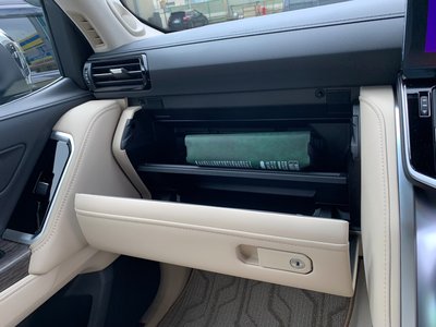 2026 Toyota LAND CRUISER 300 thumbnail 35