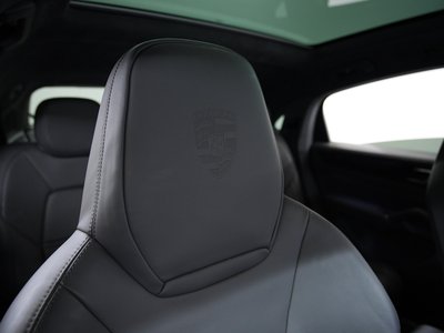 2021 Porsche CAYENNE photo 9