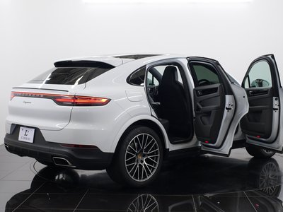 2021 Porsche CAYENNE thumbnail 19