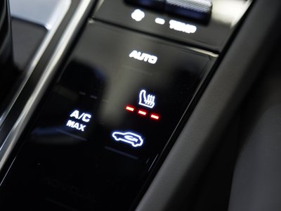 2021 Porsche CAYENNE thumbnail 37