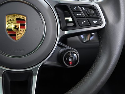 2021 Porsche CAYENNE thumbnail 25